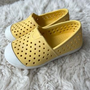 Old Navy Slip-on Water Shoes | Sz 7 | Toddler